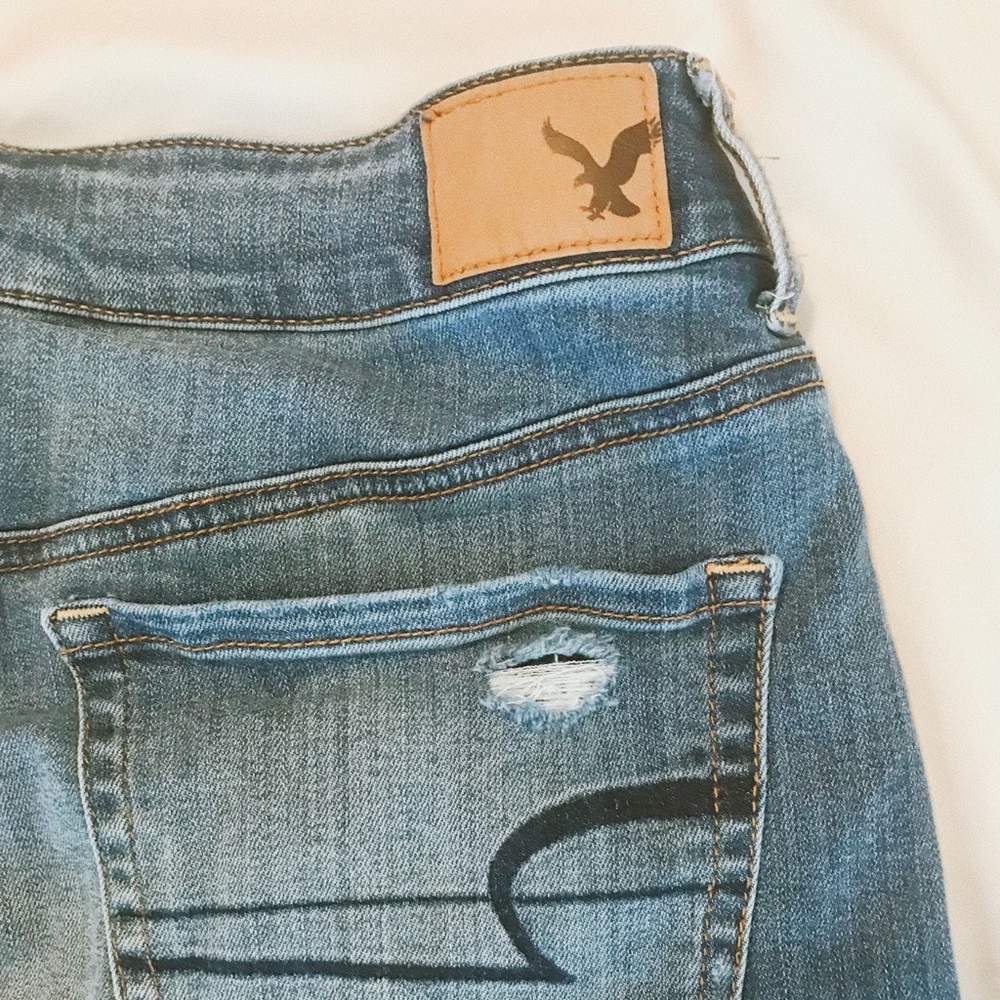 american eagle distressed skirt